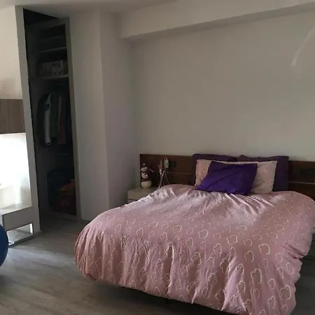 Center Cozy Housing דירה *