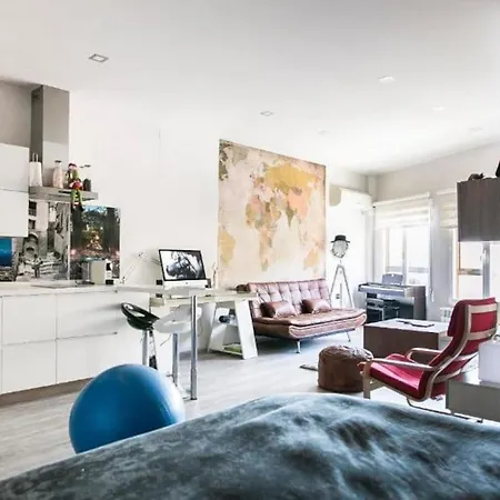 Center Cozy Housing דירה